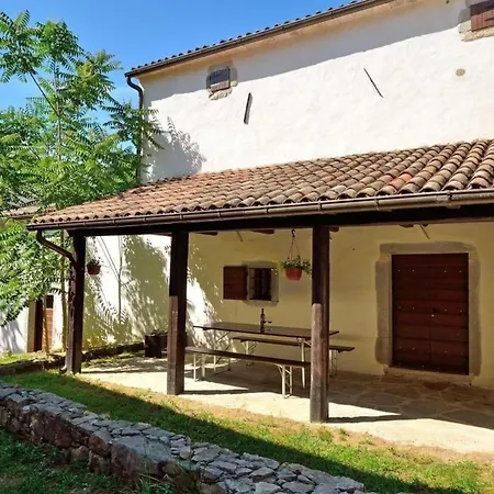 Wunderschoenes In Mit Grill, Gemeinschaftlichem Pool Und Terrasse * Kotli