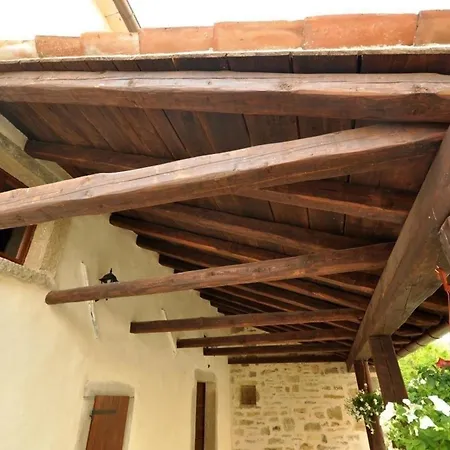 Holiday home Wunderschoenes In Mit Grill, Gemeinschaftlichem Pool Und Terrasse