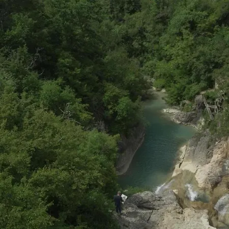 Wunderschoenes In Mit Grill, Gemeinschaftlichem Pool Und Terrasse Kotli