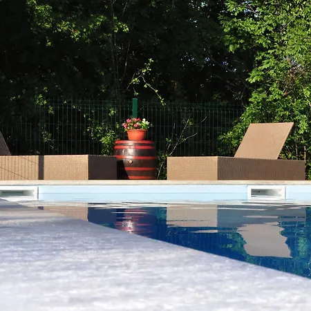 Σπίτι διακοπών Wunderschoenes In Mit Grill, Gemeinschaftlichem Pool Und Terrasse *