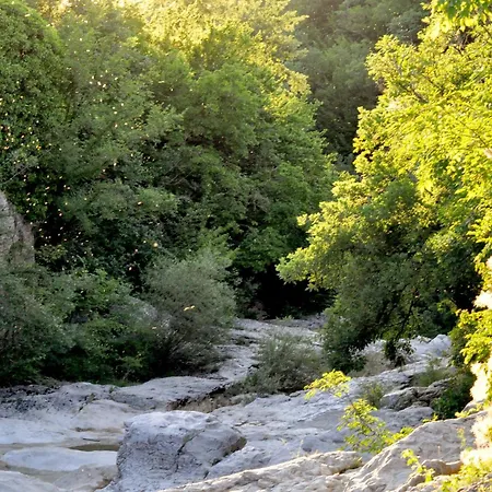Wunderschoenes In Mit Grill, Gemeinschaftlichem Pool Und Terrasse Σπίτι διακοπών