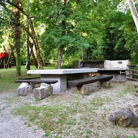 Σπίτι διακοπών Wunderschoenes In Mit Grill, Gemeinschaftlichem Pool Und Terrasse Kotli