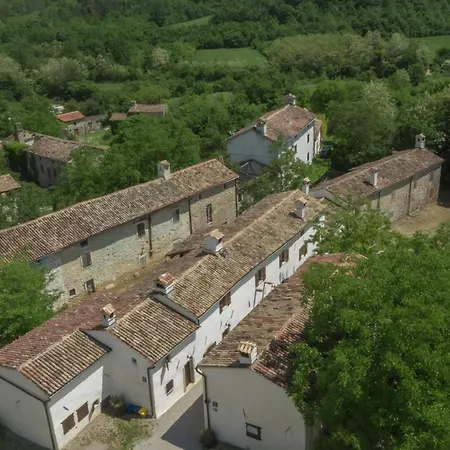 Σπίτι διακοπών Wunderschoenes In Mit Grill, Gemeinschaftlichem Pool Und Terrasse Kotli